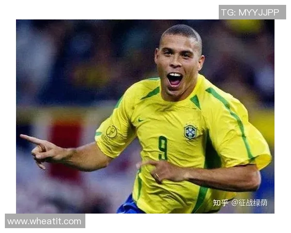 足球巨星私生活再惹争议被曝与神秘女子深夜秘密约会